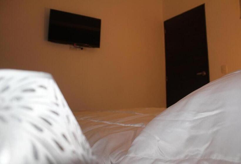 酒店 Raquel Rosado