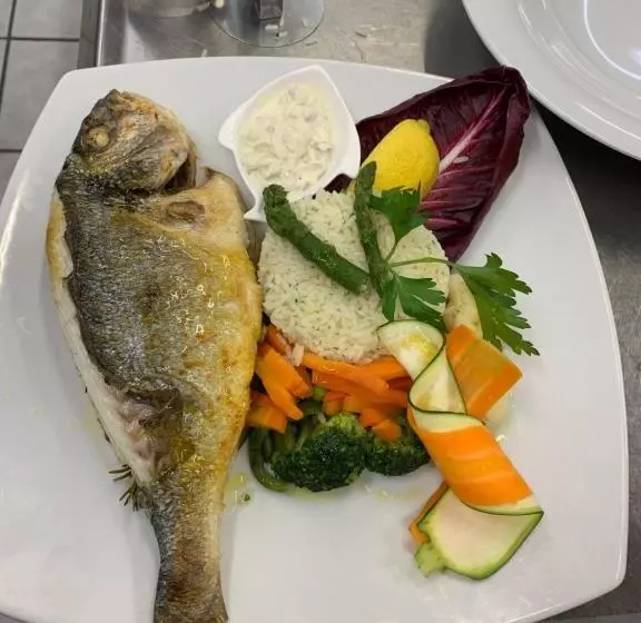 هتل Ristorante Con Alloggio Val Sole