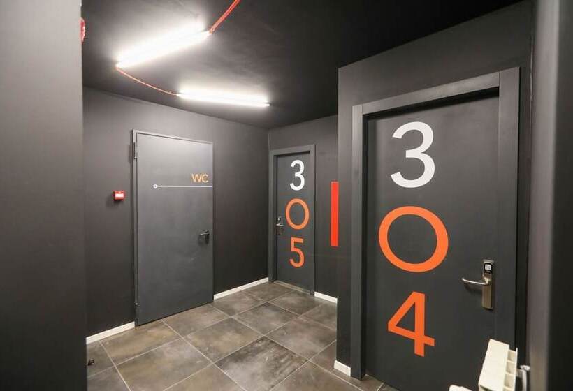 هاستل Hotello Trieste