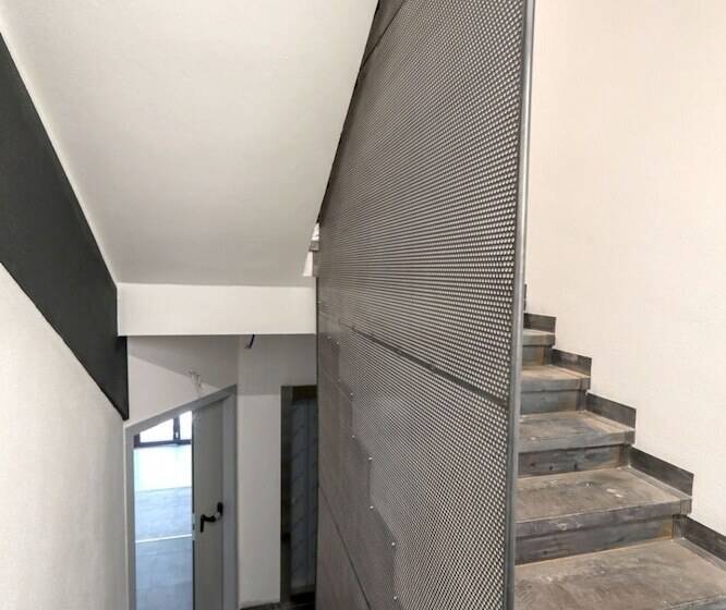 هاستل Hotello Trieste