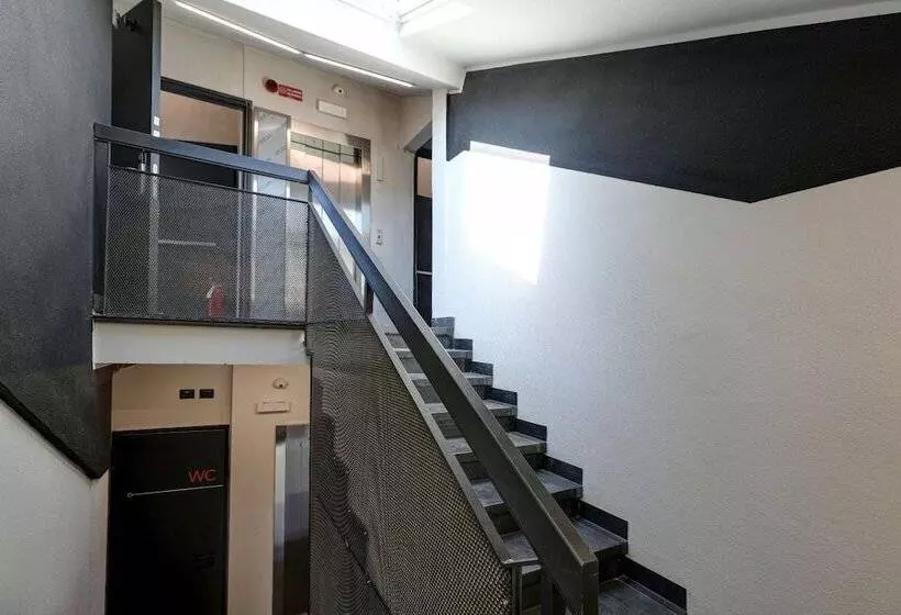 هاستل Hotello Trieste