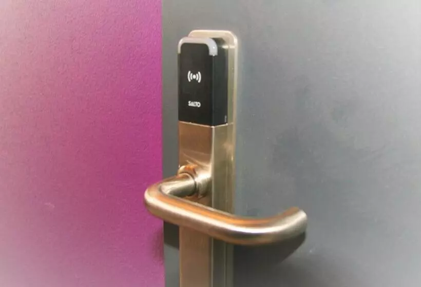 هاستل Hotello Trieste