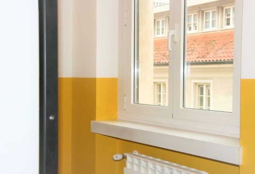 هاستل Hotello Trieste