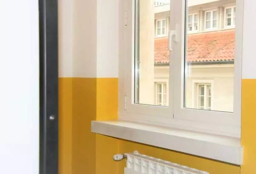 هاستل Hotello Trieste