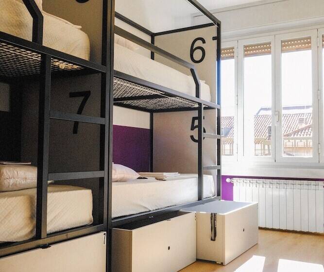 هاستل Hotello Trieste