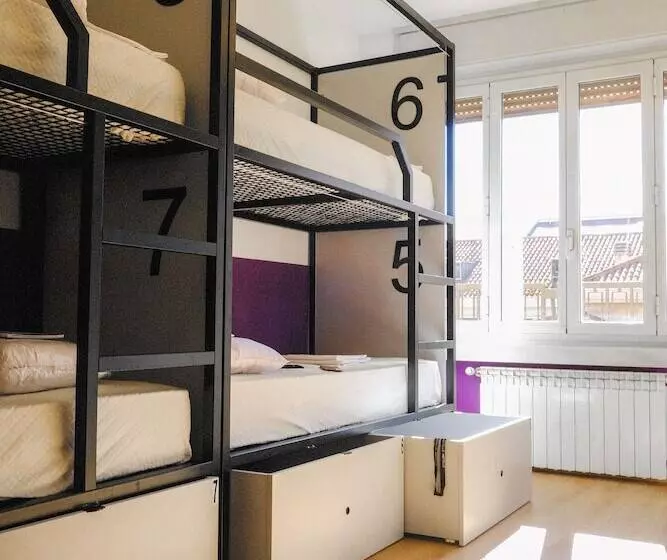 هاستل Hotello Trieste