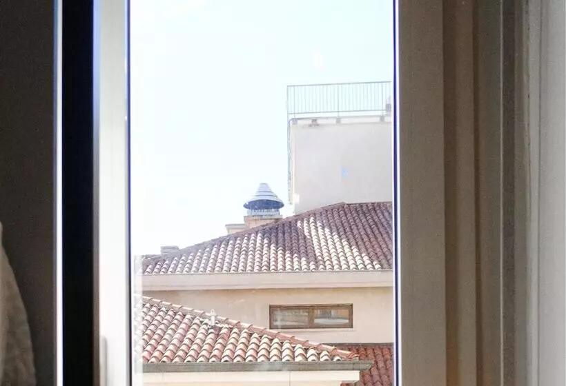 هاستل Hotello Trieste