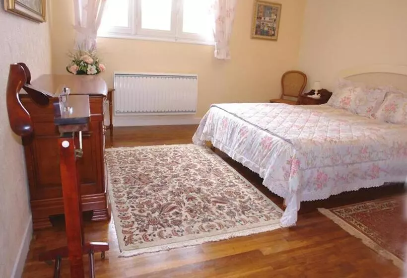 Aamiaismajoitus (B&B) Les Etangs De Pitié