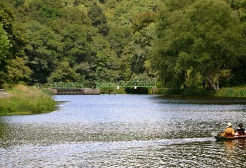 Aamiaismajoitus (B&B) Les Etangs De Pitié