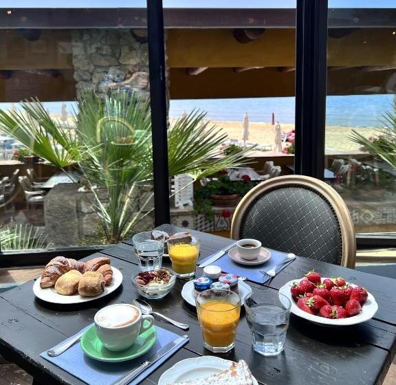 Отель Aeneas' Landing Resort