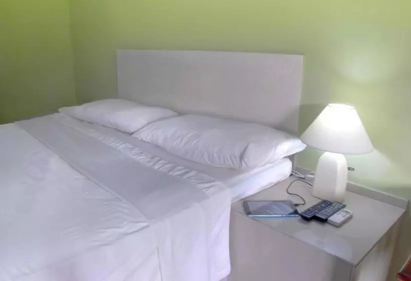 ホテル Big Daddy S Beach Club &