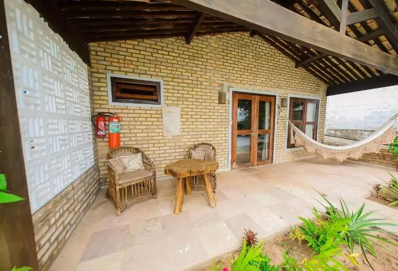 Hotelli Qavi Lagoa View