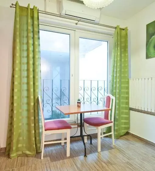 Majatalo Borbarátok Háza