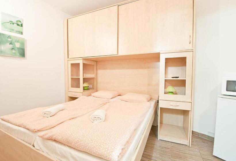 Pensão Borbarátok Háza