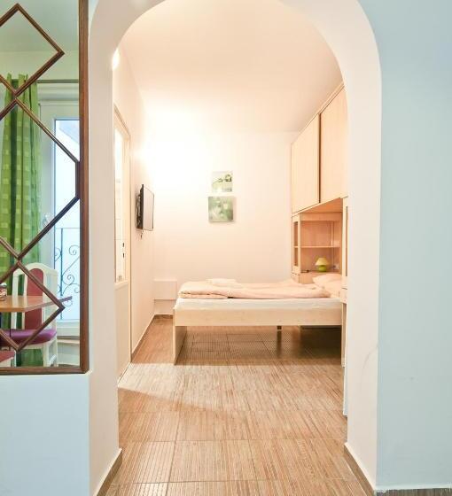 Pensão Borbarátok Háza