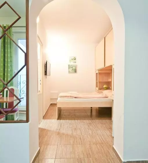 Majatalo Borbarátok Háza