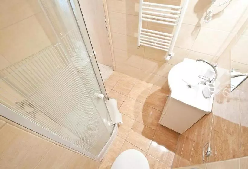 Majatalo Borbarátok Háza