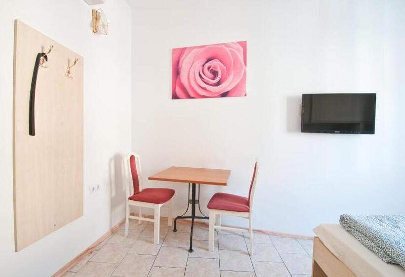 Pensão Borbarátok Háza