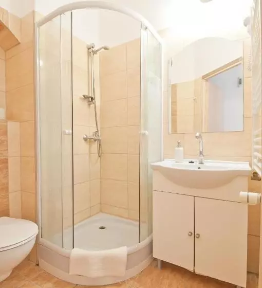 Majatalo Borbarátok Háza