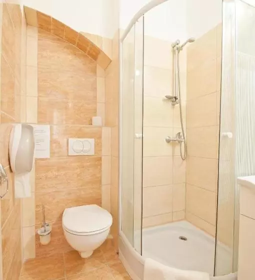 Majatalo Borbarátok Háza