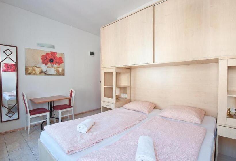 Pensão Borbarátok Háza