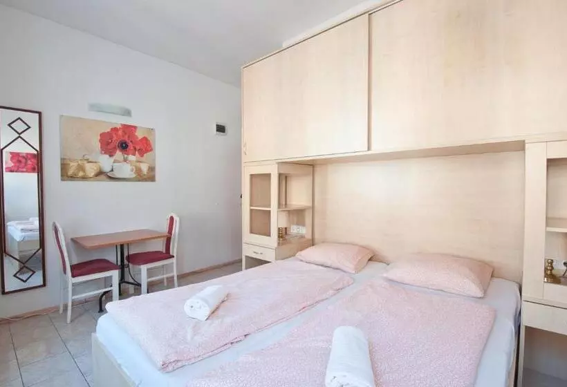 Majatalo Borbarátok Háza