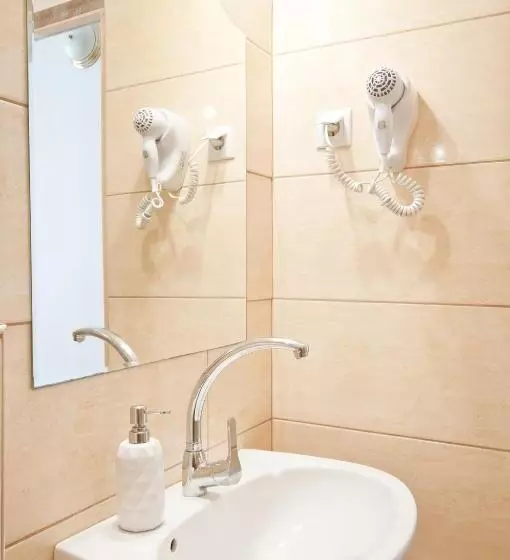 Majatalo Borbarátok Háza