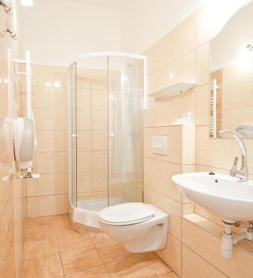 Pensão Borbarátok Háza