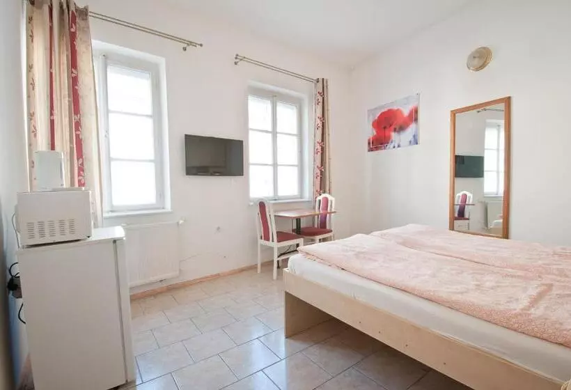 Majatalo Borbarátok Háza