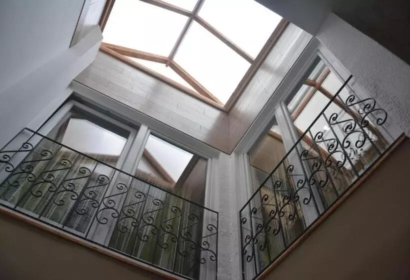 Majatalo Borbarátok Háza