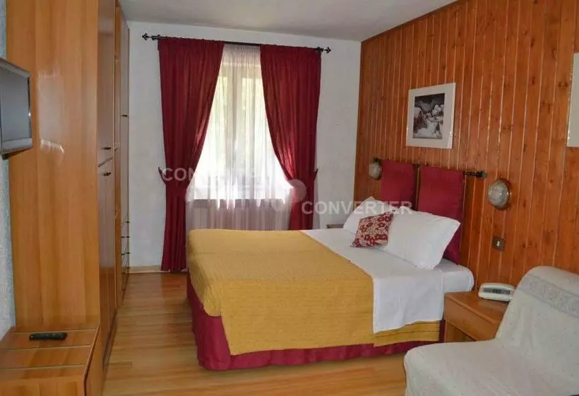 ホテル Albergo Sella   Monte Amiata