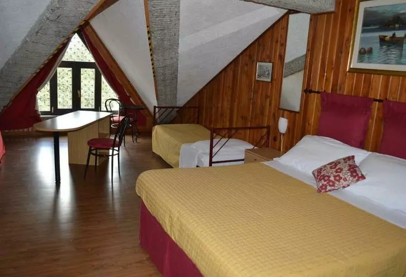 ホテル Albergo Sella   Monte Amiata