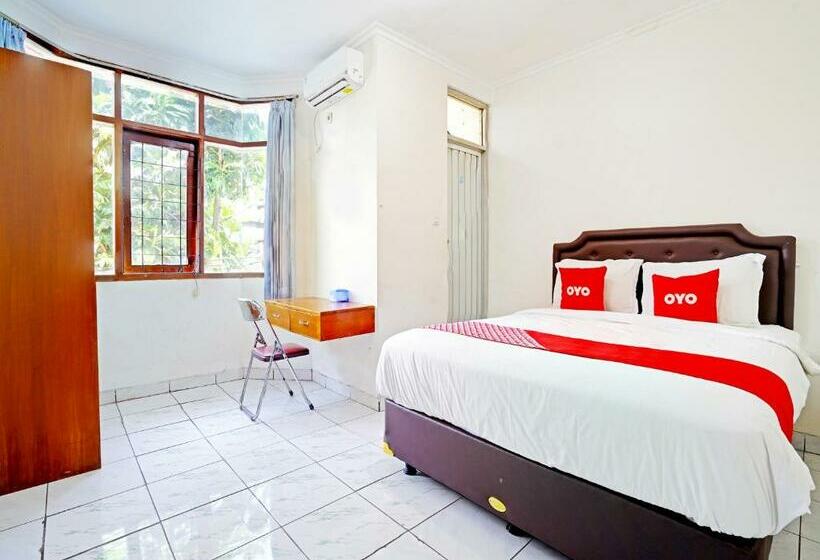 هتل Oyo Life 2388 Kost Teratai