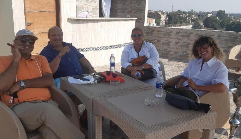 هتل Tut Pyramids View