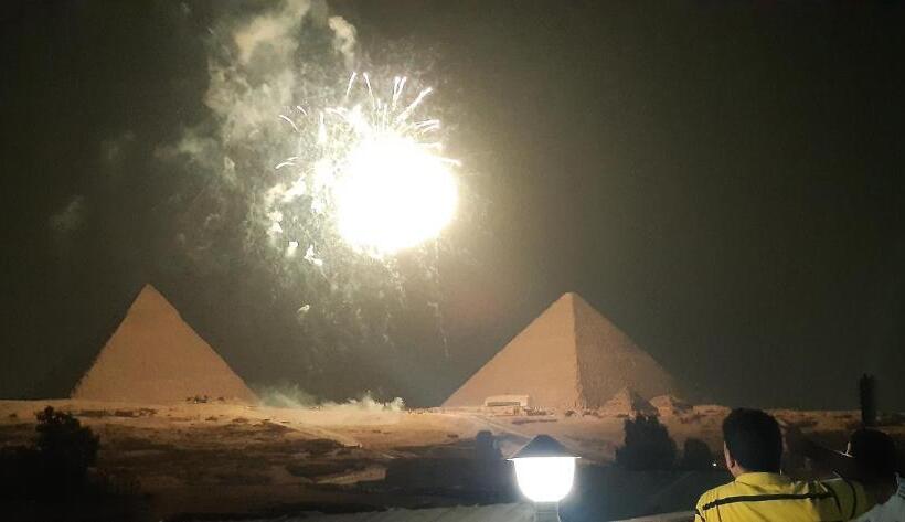 هتل Tut Pyramids View