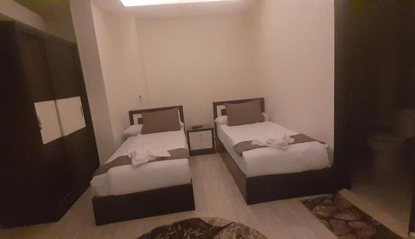 هتل Tut Pyramids View