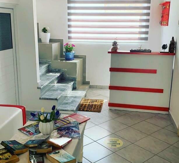 פנסיון Vila Reni & Risi