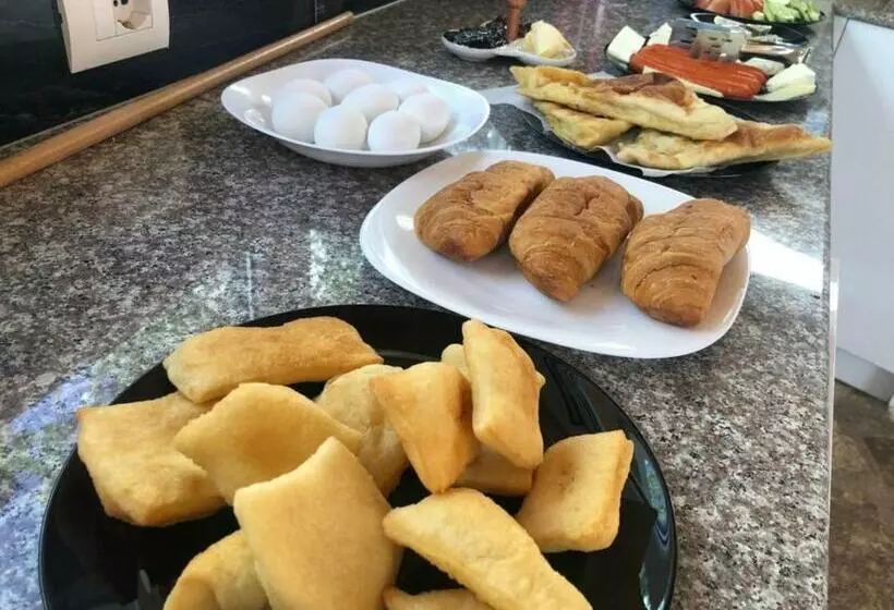 Majatalo Vila Reni & Risi