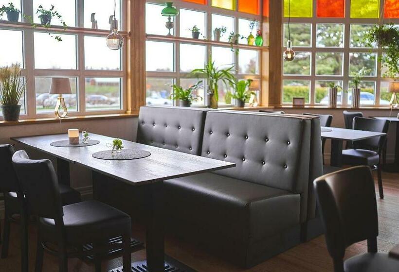 استراحتگاه Björkbackens Stugby I Vimmerby