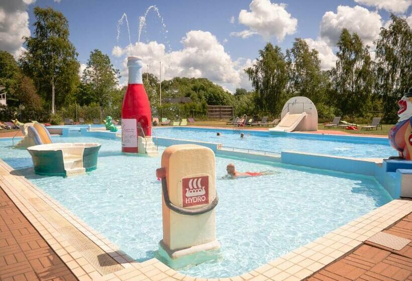 استراحتگاه Björkbackens Stugby I Vimmerby