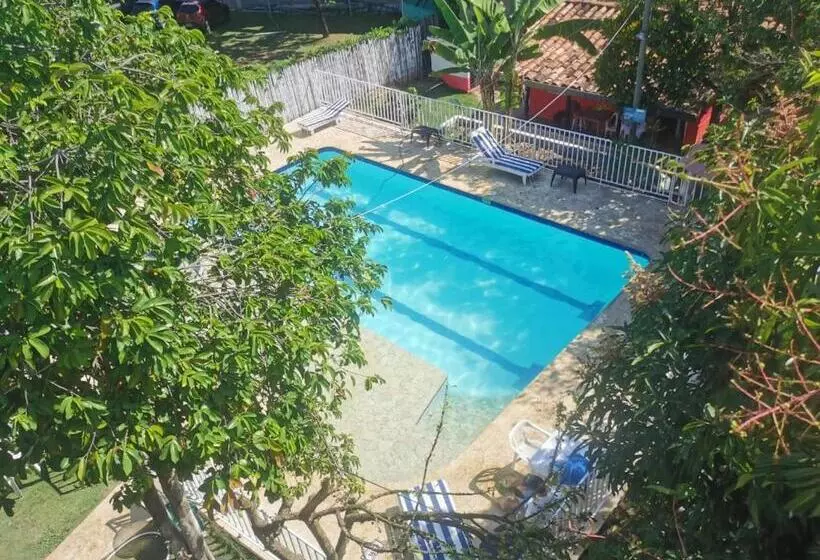 استراحتگاه Hosteria El Castellano