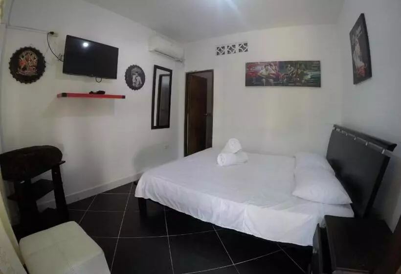 استراحتگاه Hosteria El Castellano