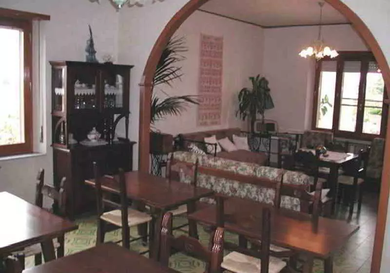 ベッドアンドブレックファースト Domu E Luna