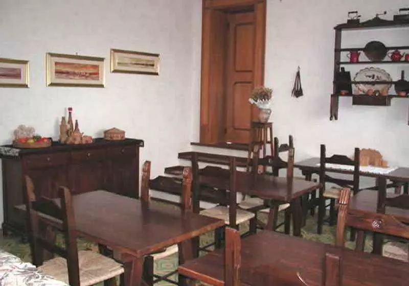 ベッドアンドブレックファースト Domu E Luna