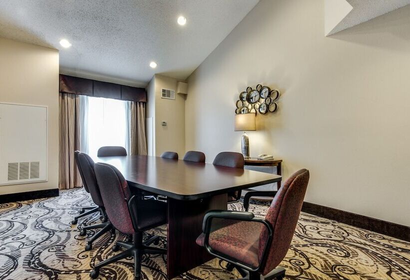 فندق Comfort Suites Dfw Airport