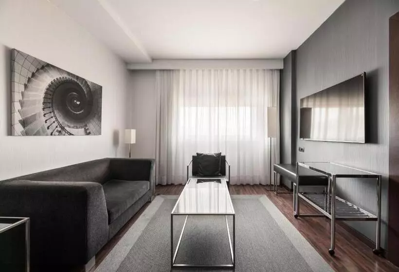 Отель Exe Zizur Pamplona