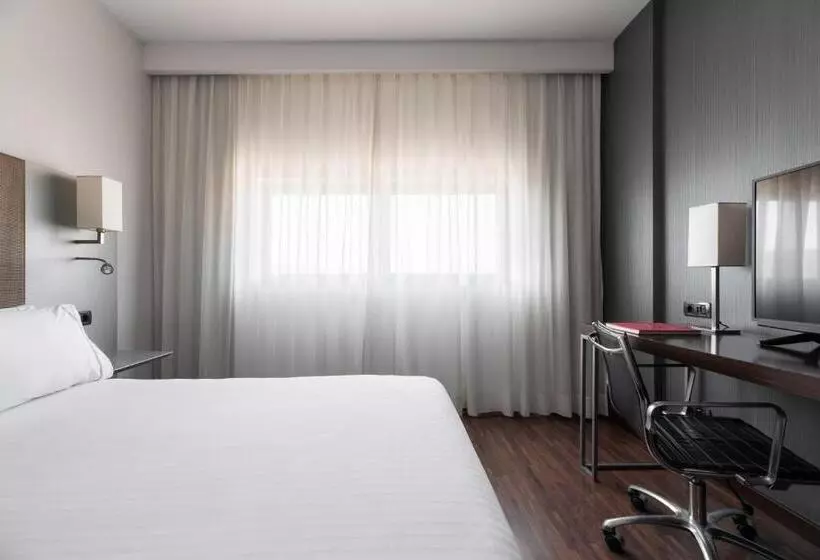 Отель Exe Zizur Pamplona