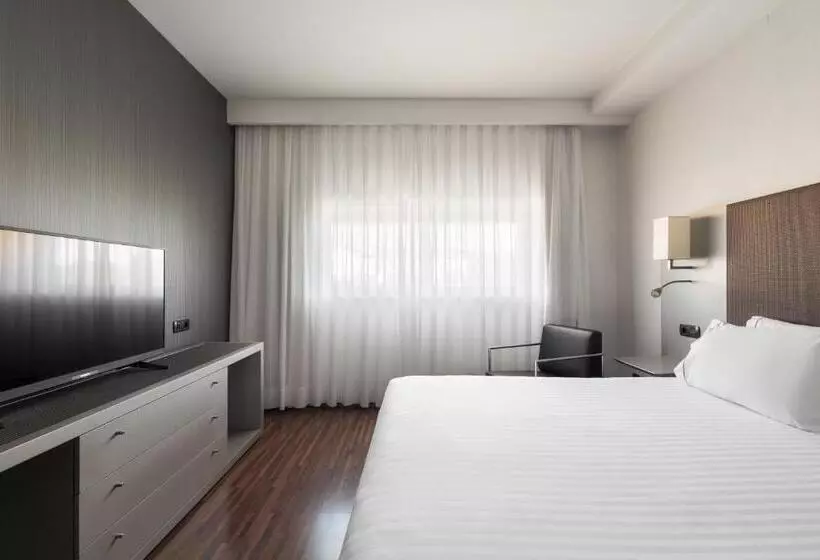 Отель Exe Zizur Pamplona