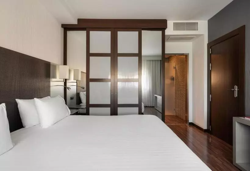 Отель Exe Zizur Pamplona