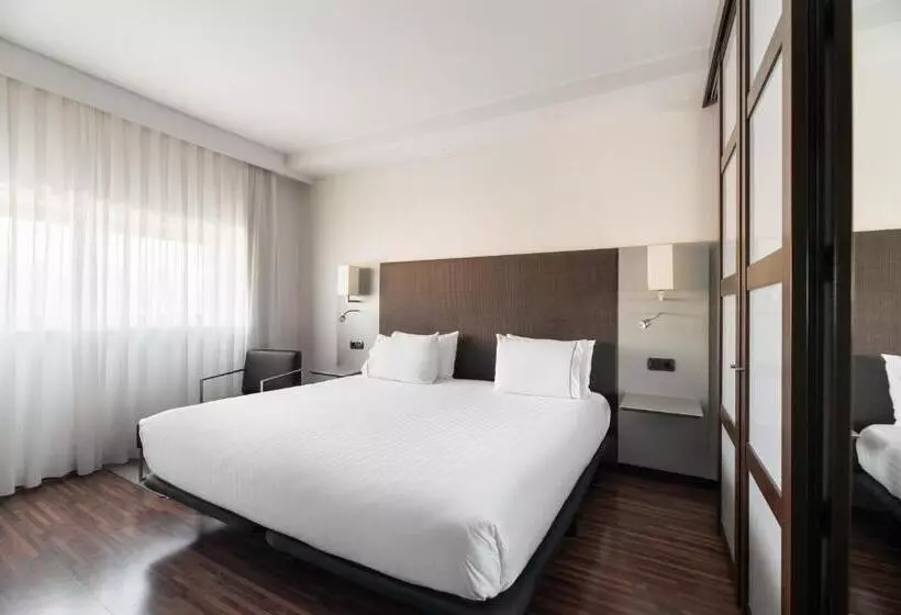 Отель Exe Zizur Pamplona